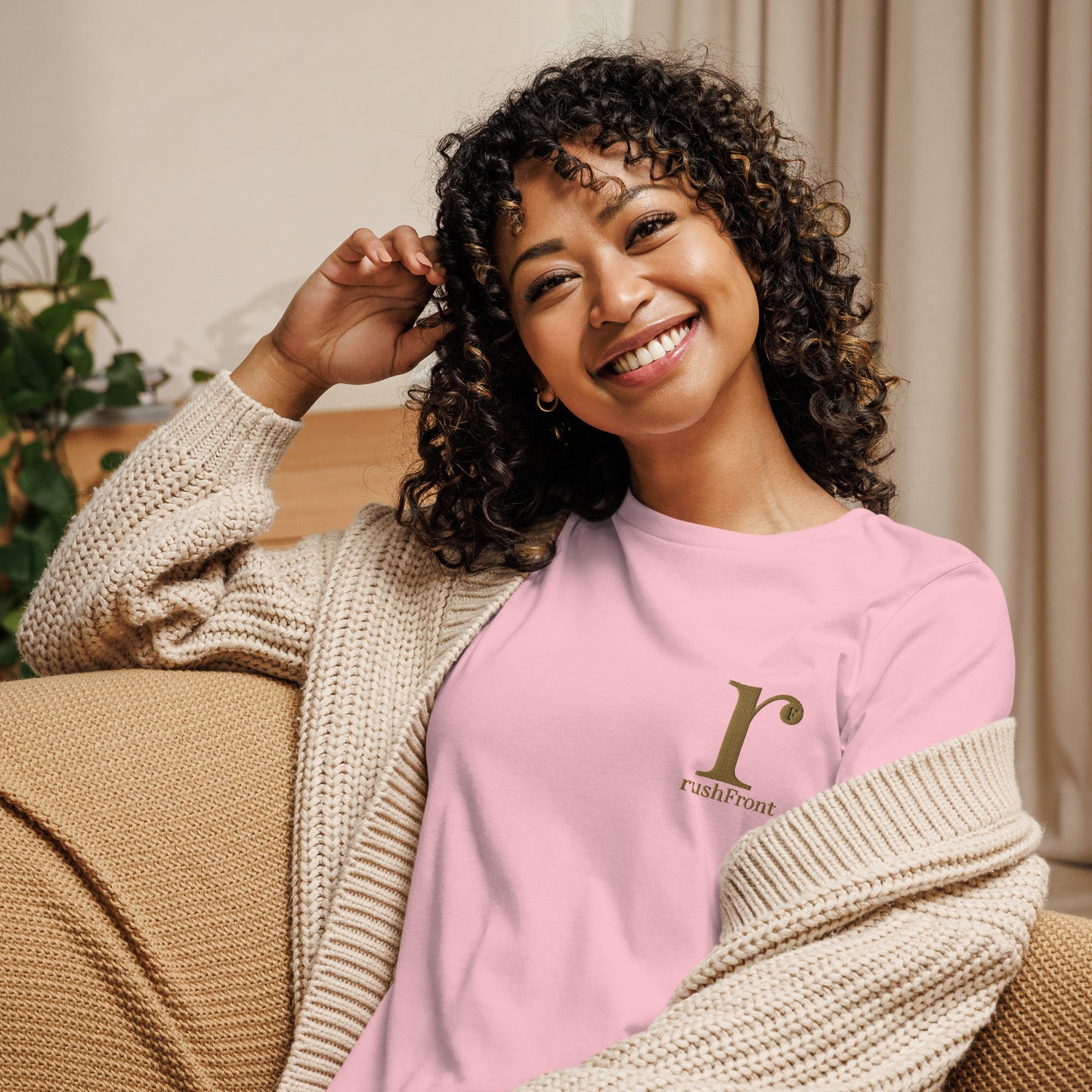 rushFront staple unisex t-shirt in pink with premium cotton fabric