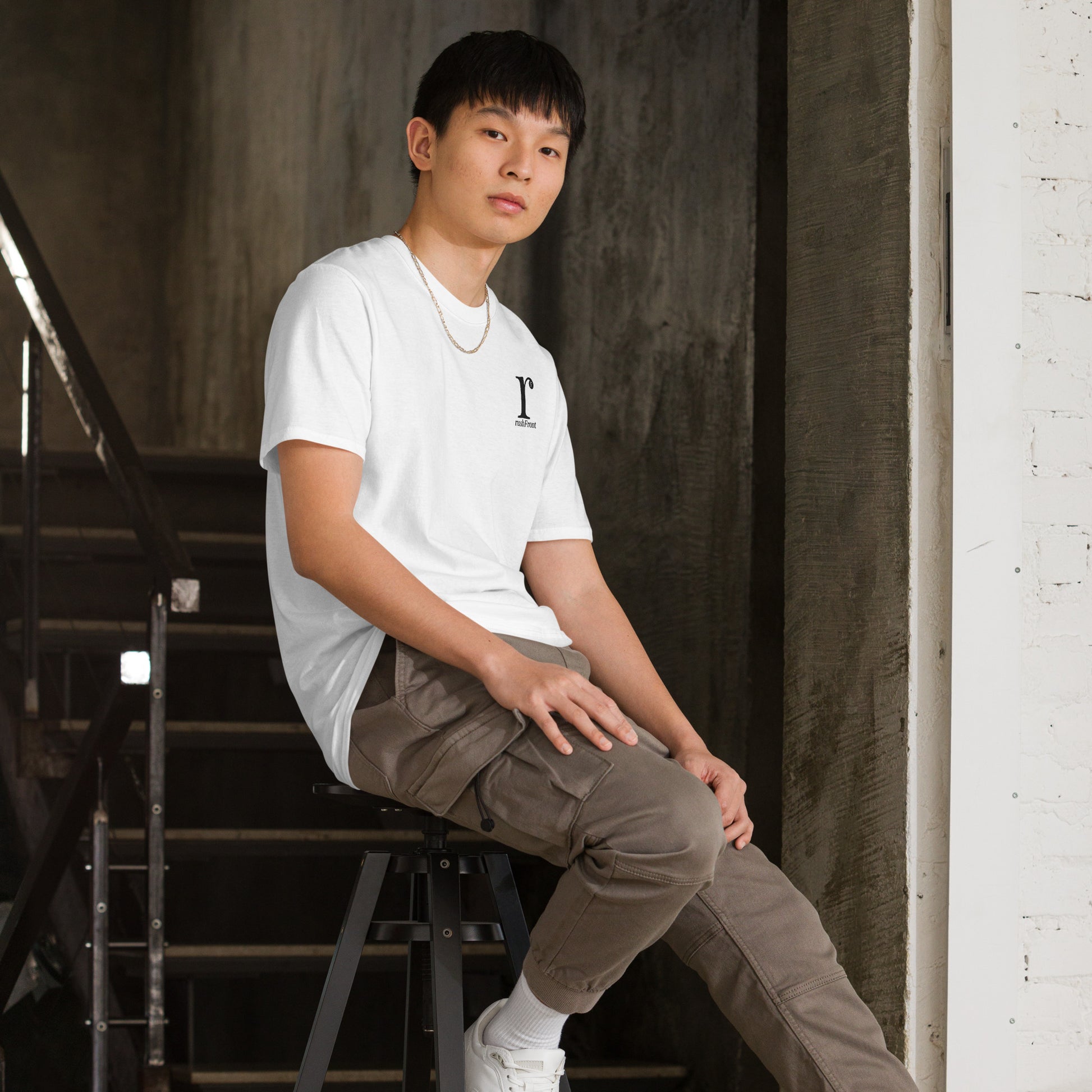 rushFront staple unisex t-shirt in green, red, blue, black, white with premium cotton fabric